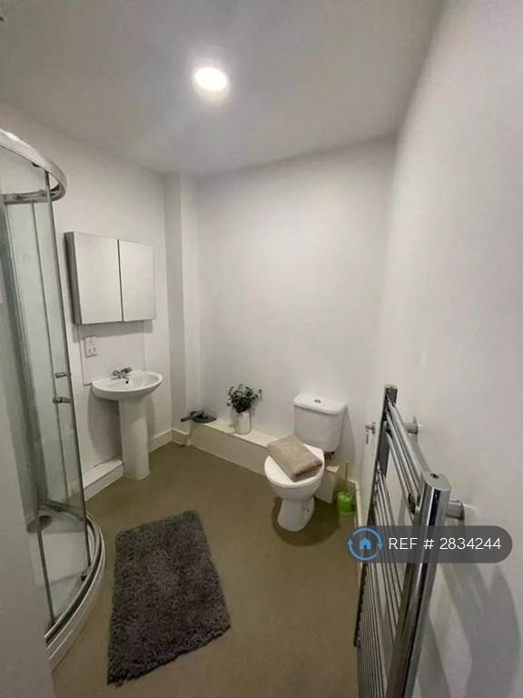 10 Bathroom