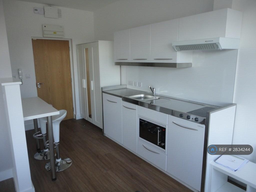 19 Kitchen