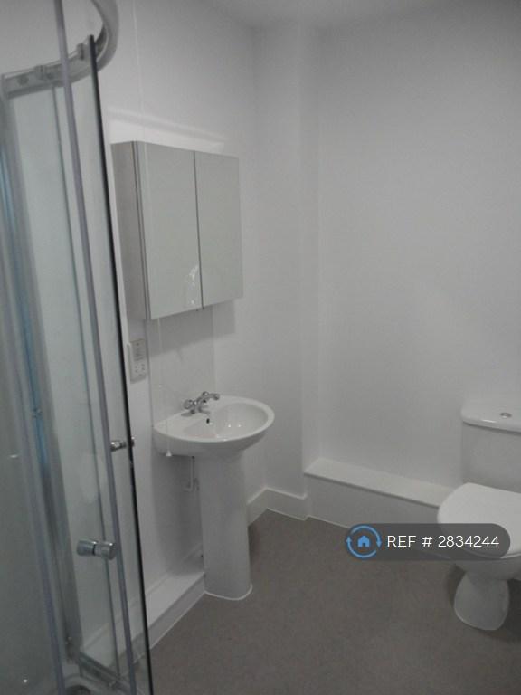 19 Bathroom