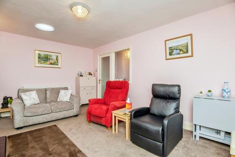 2 bedroom detached bungalow for sale, Meadway, Malvern