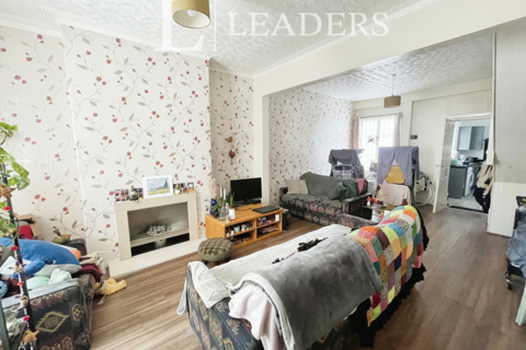 2 bedroom terraced house to rent, Romney Street, M6