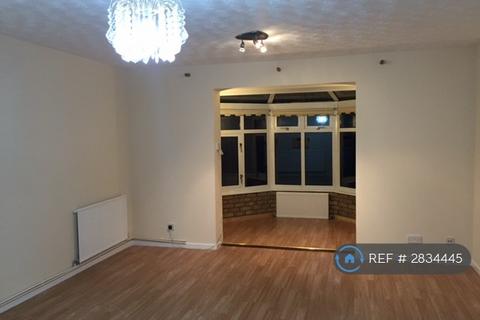 3 bedroom semi-detached house to rent, Primatt Crescent, Milton Keynes, MK5