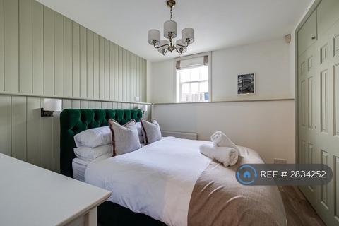 2 bedroom terraced house to rent, Blackfriars House, Chester, CH1