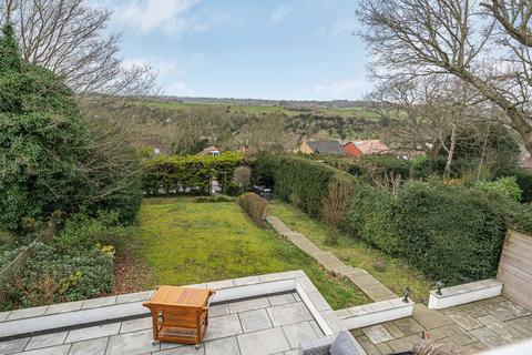 4 bedroom semi-detached house for sale, Bradmore Way, Coulsdon, CR5 1PE