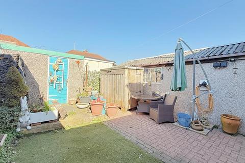 3 bedroom semi-detached house for sale, Ederoyd Crescent, Stanningley, Pudsey