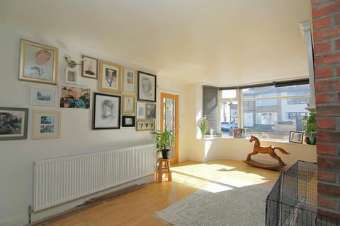 3 bedroom semi-detached house for sale, Ederoyd Crescent, Stanningley, Pudsey