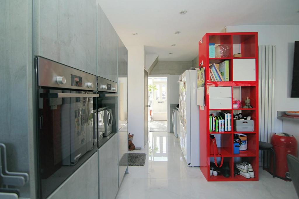 Dining kitchen