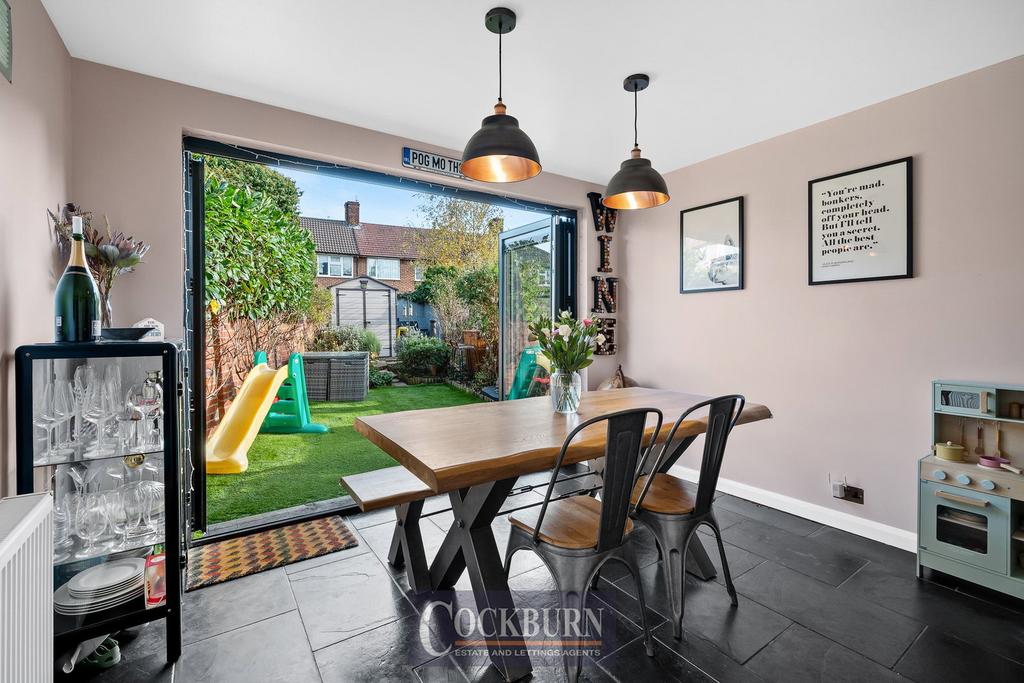 House in London - View 3