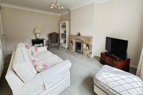 2 bedroom semi-detached bungalow for sale, St. Abbs Drive, Bradford