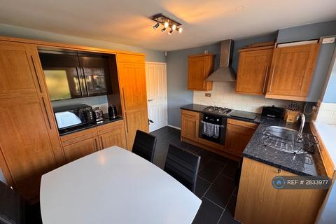 2 bedroom semi-detached house to rent, Marsh Way, Preston, PR1