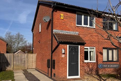 2 bedroom semi-detached house to rent, Marsh Way, Preston, PR1