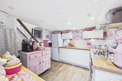 2 bedroom semi-detached house for sale, Henwick Road, Worcester, Worcestershire, WR2