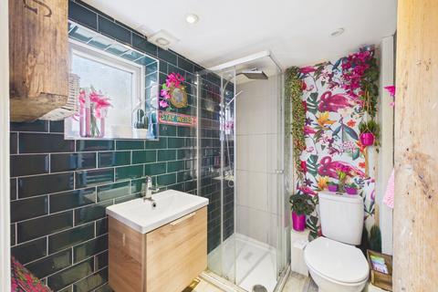 2 bedroom semi-detached house for sale, Henwick Road, Worcester, Worcestershire, WR2