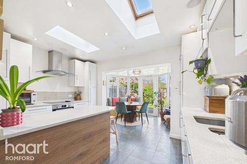 undefined, Recreation Avenue, Romford, RM7 9ET