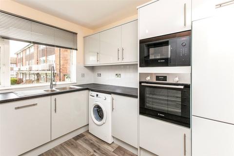 2 bedroom maisonette for sale, Calder Court, Gringer Hill, Maidenhead