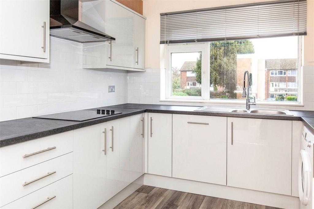 Kitchen2.jpg