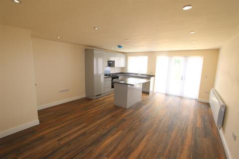 3 bedroom end of terrace house to rent, Clothier Street, Willenhall
