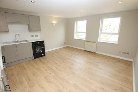 2 bedroom flat to rent, Withington Road, Whalley Range M16