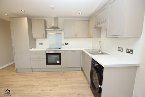 2 bedroom flat to rent, Withington Road, Whalley Range M16