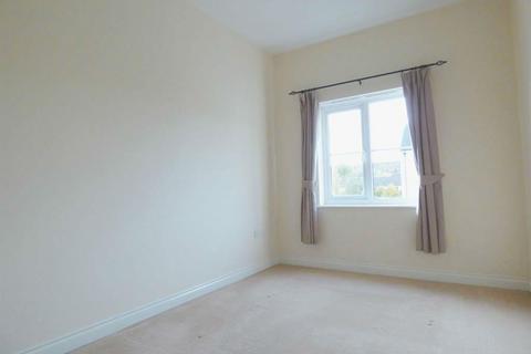 2 bedroom flat to rent, Merchants Court, Leonard Street, Bingley