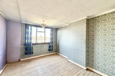 3 bedroom semi-detached house for sale, Severn Drive, Garforth