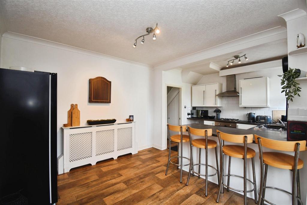 Open plan kitchen / dining room