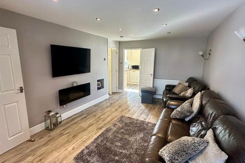 3 bedroom detached house for sale, Copsewood Drive, Hampton Dene, Hereford