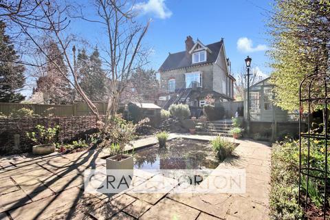 4 bedroom detached house for sale, Addiscombe Road, Croydon, CR0
