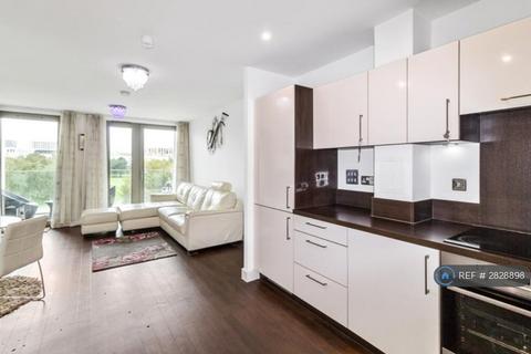 2 bedroom flat to rent, Parkside Court, London, E16