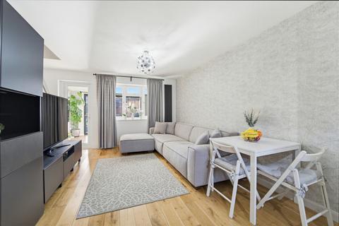 2 bedroom terraced house for sale, Tanglewood Close, Uxbridge, UB10