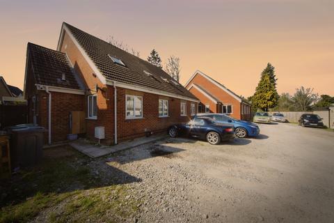 1 bedroom cluster house for sale, Chester Mews, Luton