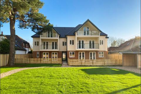 2 bedroom flat to rent, Kingswood Lane, Warlingham, CR6