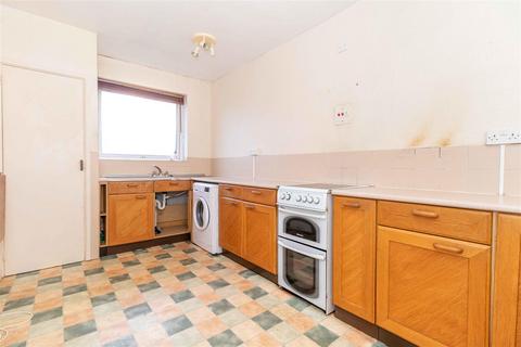 2 bedroom flat for sale, St. Botolphs Road, Worthing