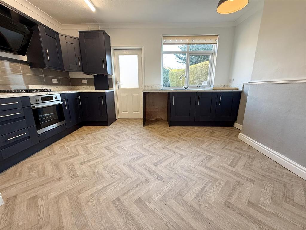 Kitchen dining room