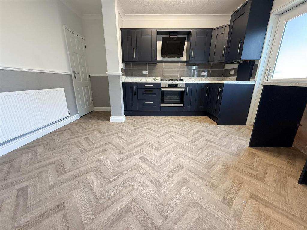 Kitchen dining room