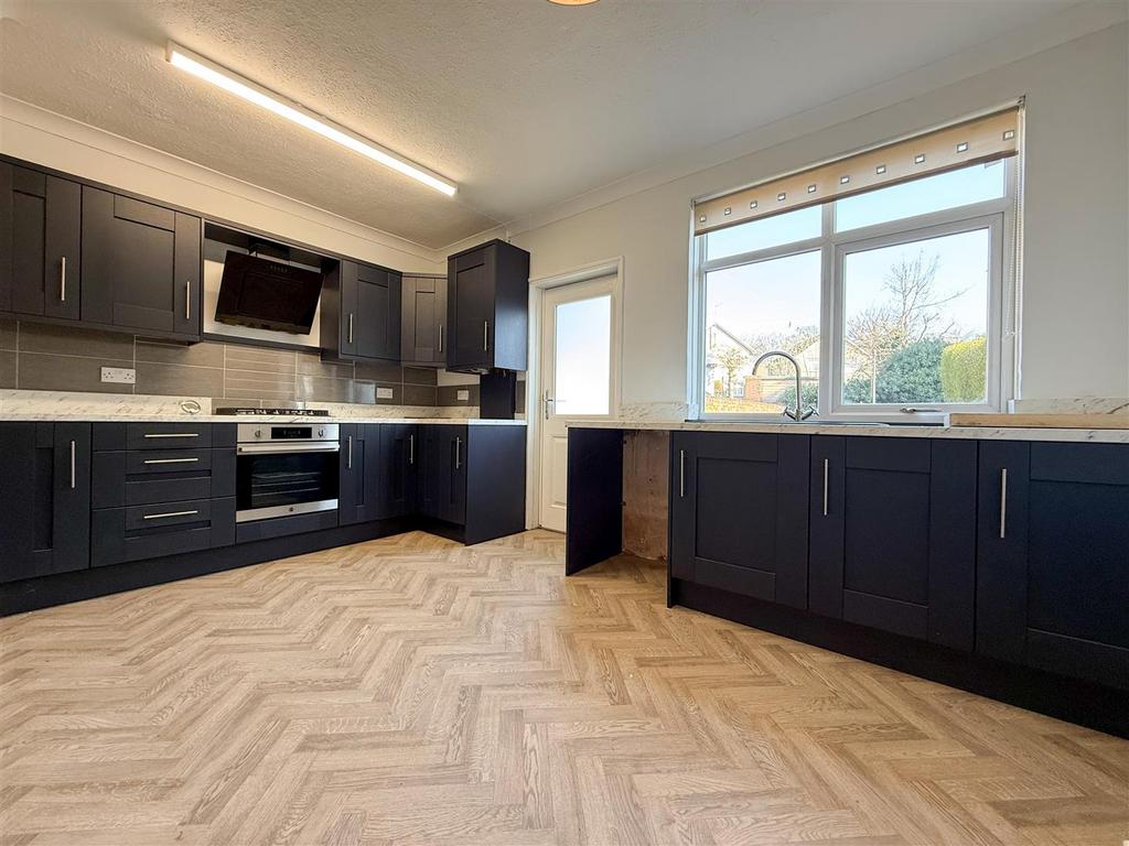 Kitchen dining room