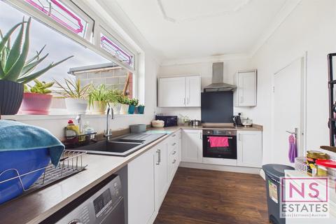 3 bedroom end of terrace house for sale, East Crescent, Whinney Banks, Middlesbrough, TS5