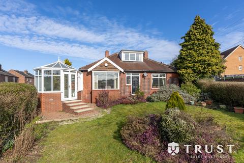 2 bedroom detached bungalow for sale, Highfield Drive, Birstall, WF17