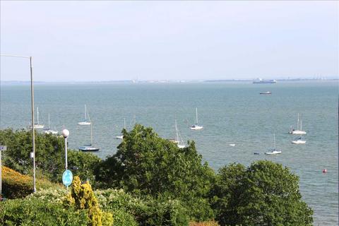 2 bedroom terraced house to rent, Leigh on Sea SS9