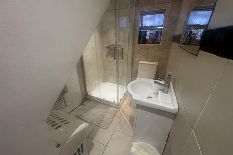 undefined, London SE25