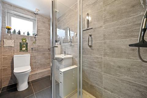4 bedroom house for sale, Farrier Road