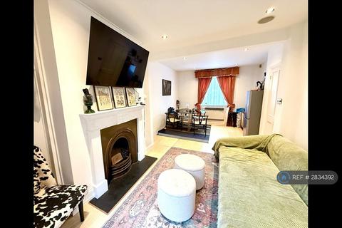 2 bedroom semi-detached house to rent, Highfield Road, London, NW11