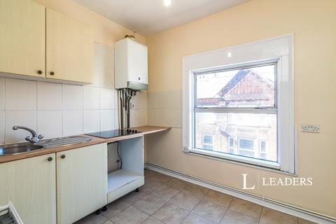 Studio to rent, High Street, Lowestoft, Suffolk, NR32