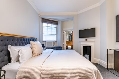 1 bedroom flat to rent, North Audley Street Mayfair W1K