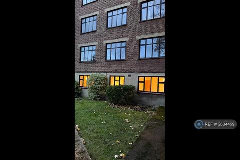 The Crescent, Surbiton, KT6