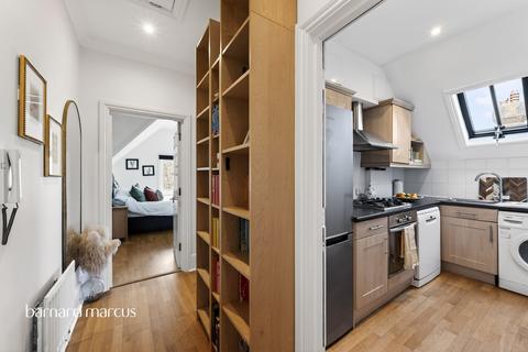 1 bedroom flat for sale, Upper Brighton Road, SURBITON