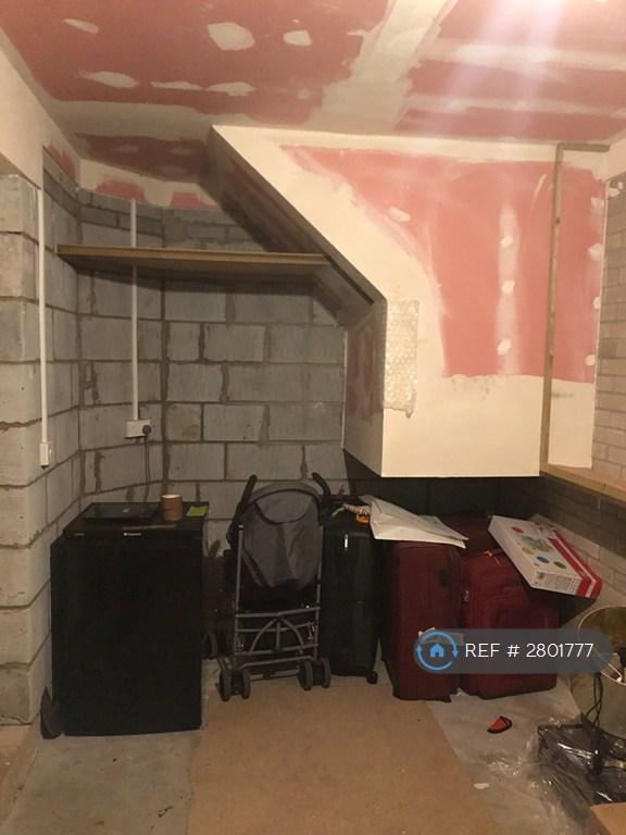 Garage/Storage