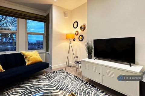 2 bedroom flat to rent, Harley Road, London, NW10