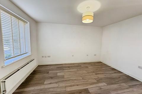 3 bedroom terraced house to rent, Fotescue Road, Bishops Cleeve, Cheltenham, GL52