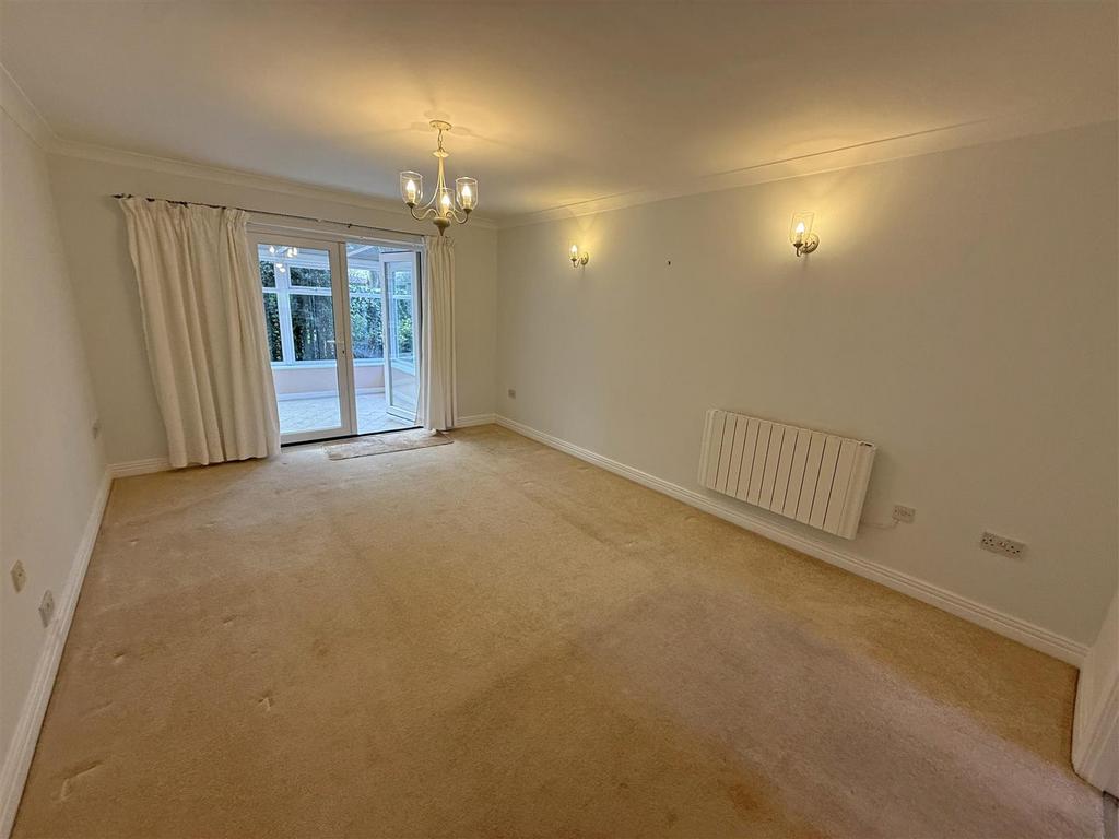 Living Room.jpg